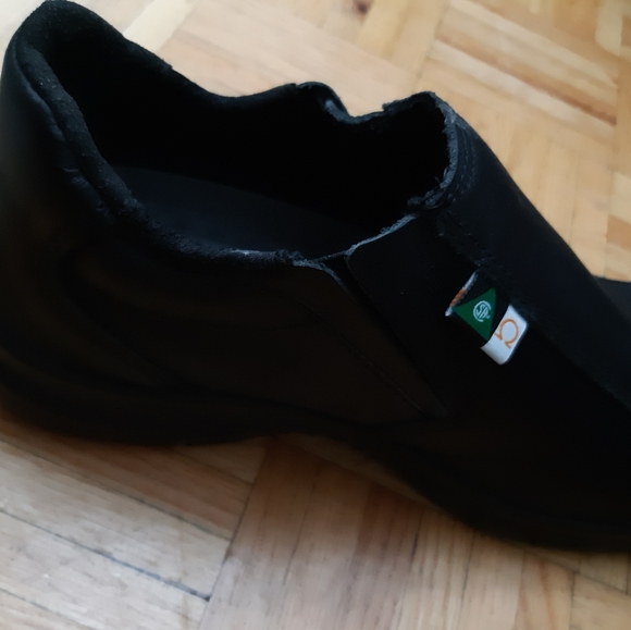 Safety shoes - Picture 3 of 5